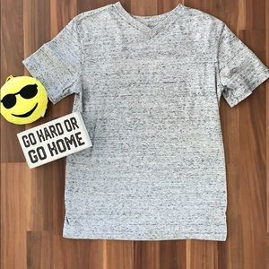 🚹Boys Cat& Jack V-neck t-shirt